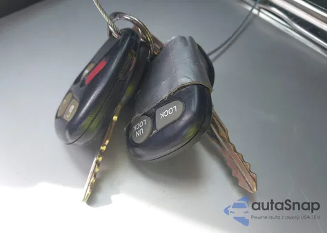 2005 Buick Lesabre Custom из США, поврежденный, VIN 1G4HP52K85U166773